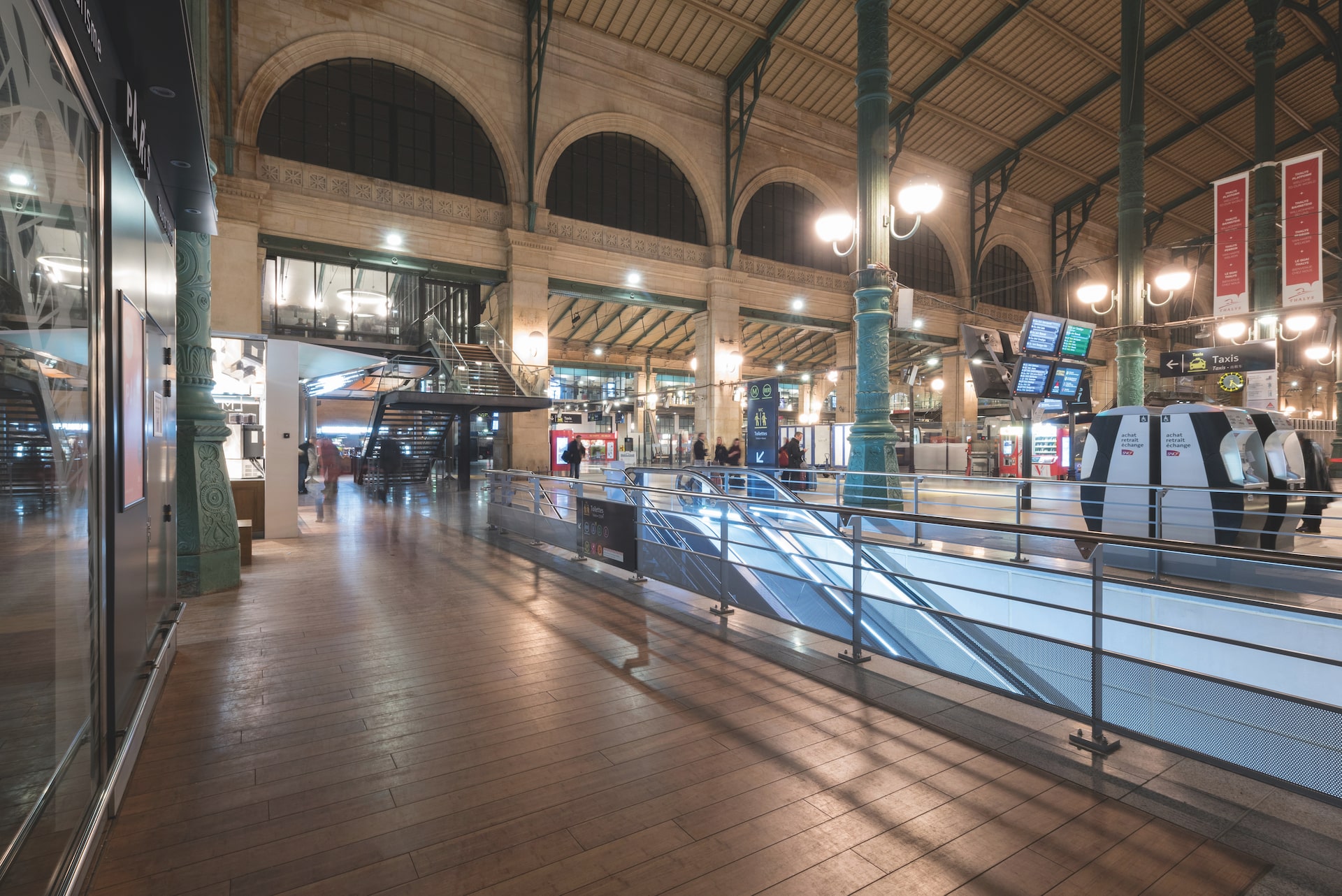 Gare-Saint-Jean Parquet Moso Ultra Density