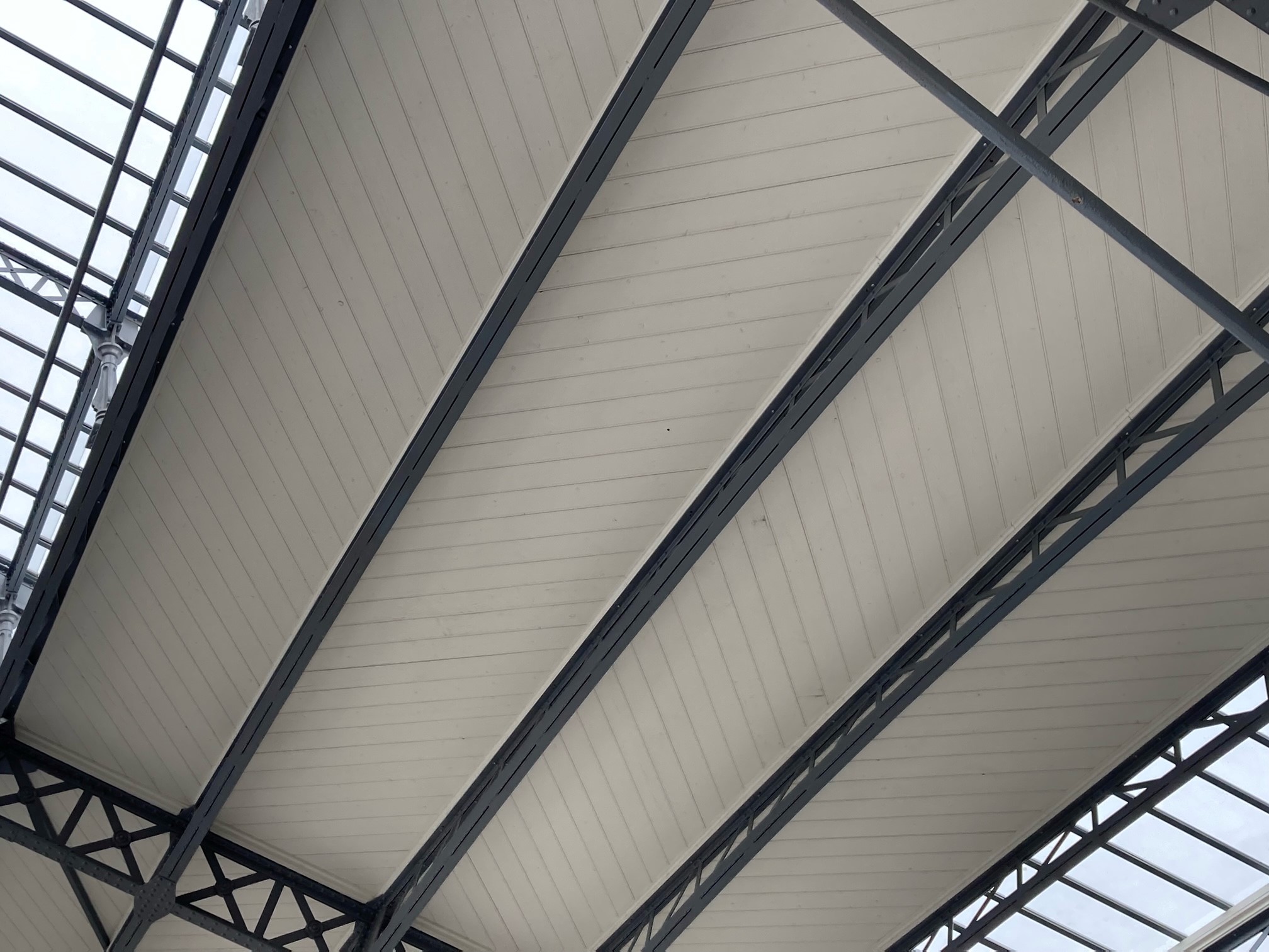 Lambris épicéa sur-mesure Gare Austerlitz